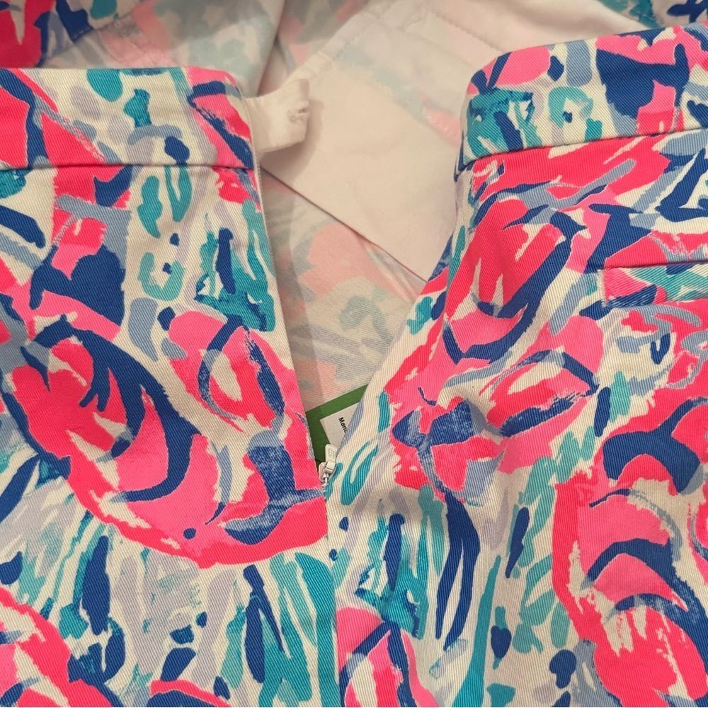 Lilly Pulitzer NWT Hazelle Stretch Short Cosmic Coral Cracked Up - Picture 6 of 6